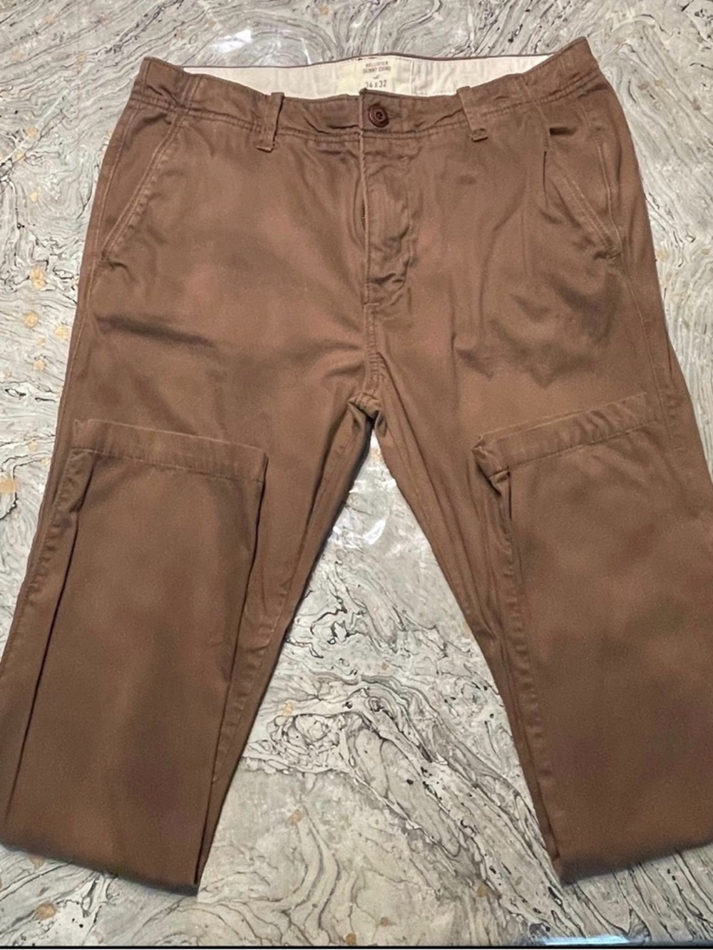 Hollister Men Skinny Chino Pants 
In great condition 
Size 34X32